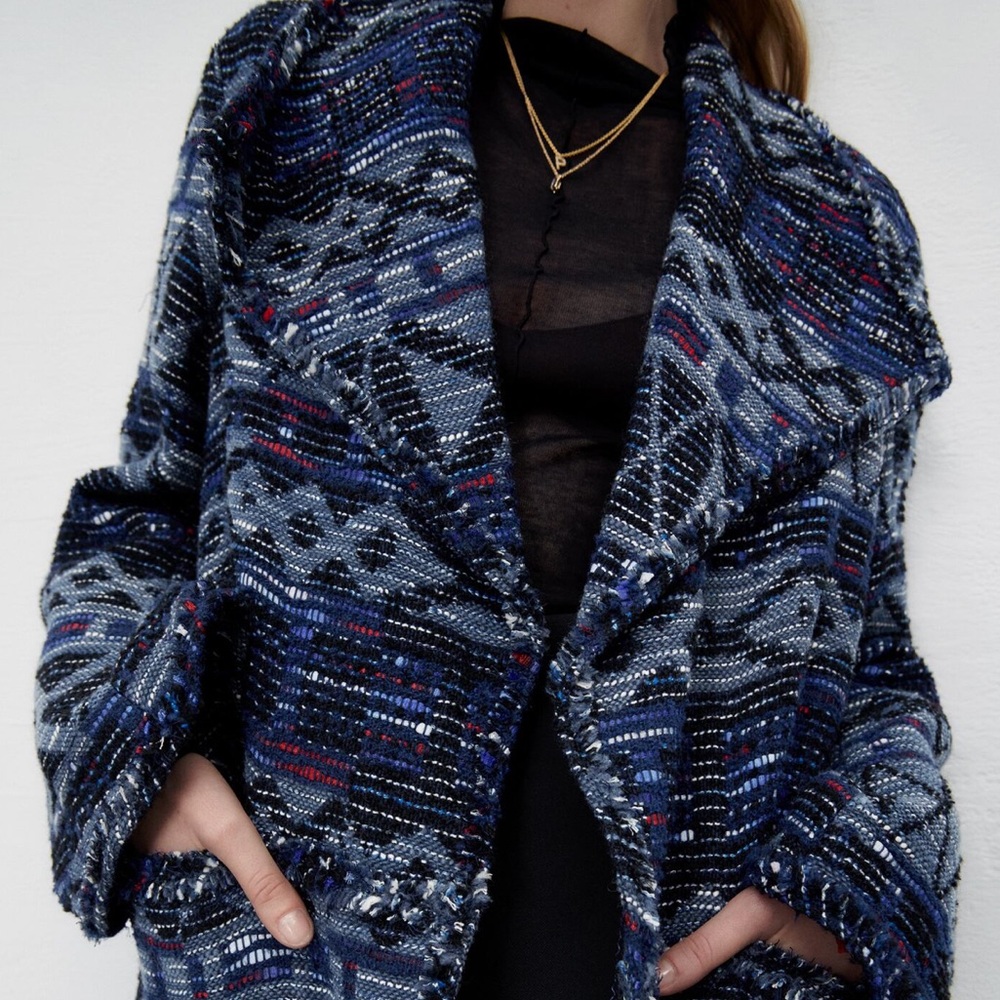 ZARA Fluid jacquard coat with lapel collar and long sleeves. LIMITED EDITION Med